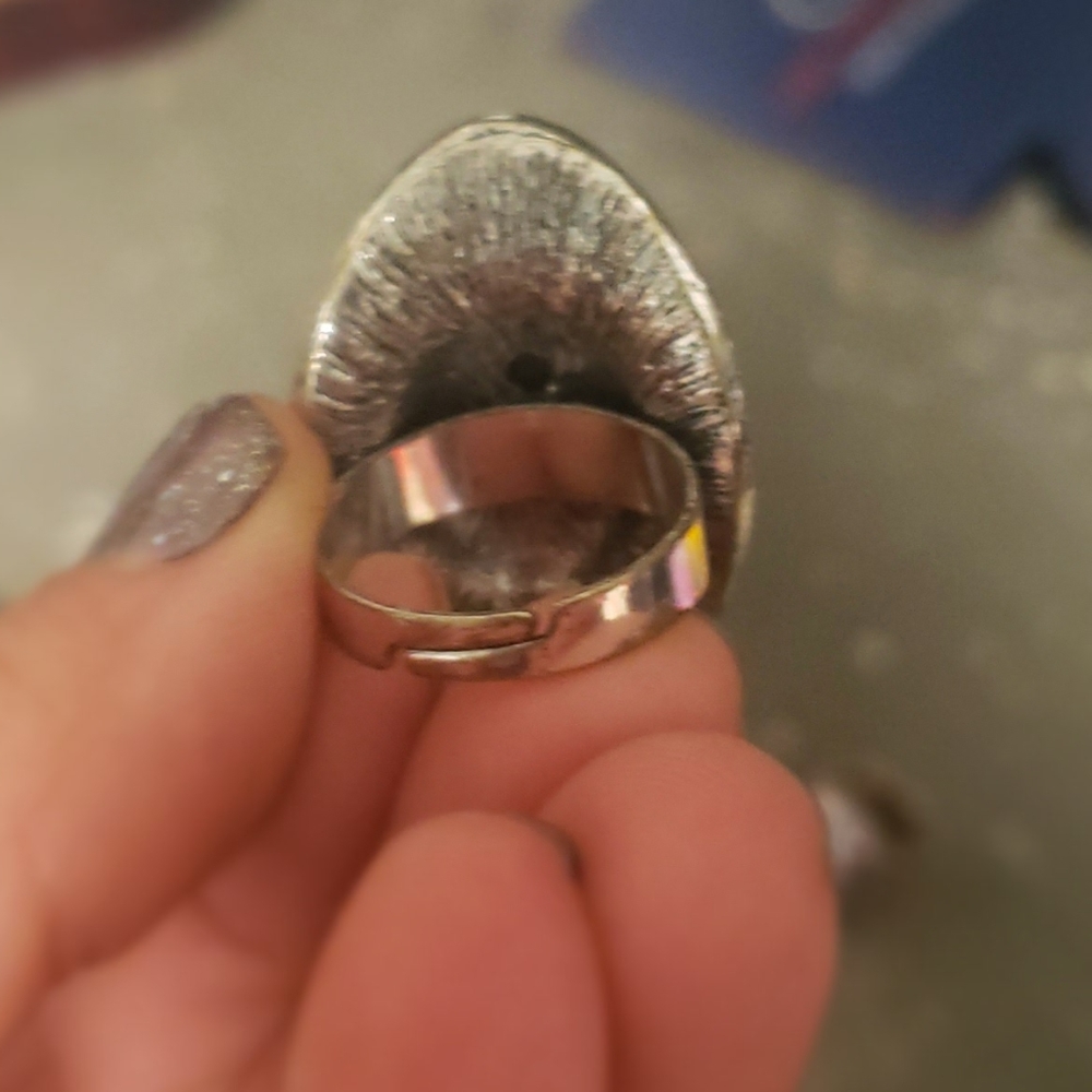 Rings - Picture 5 of 6